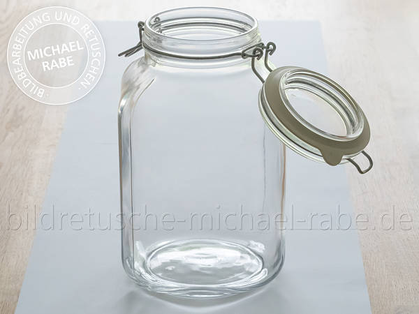 Vor der Bildretusche: Produktabbildung: Glasbehälter freistellen mit Schatten