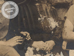 Vor der Bildretusche: Altes Familienfoto restaurieren