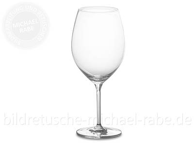 Produkte aus Glas freistellen: Rotweinglas mit Schatten